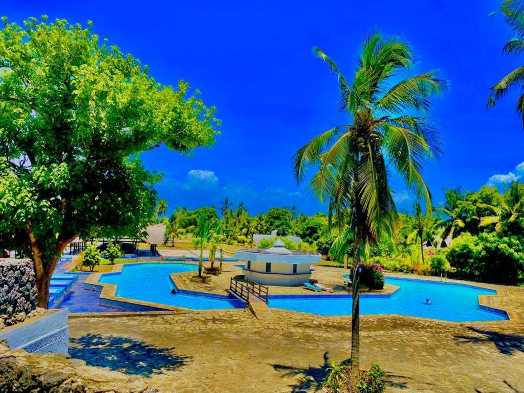 Beachfront Bliss Villa Diani Beach Exterior photo